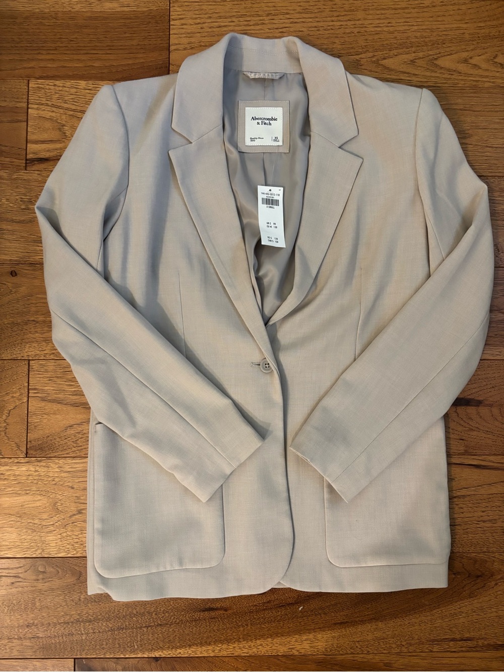 Abercrombie & Fitch Women's Beige Single-Button Blazer